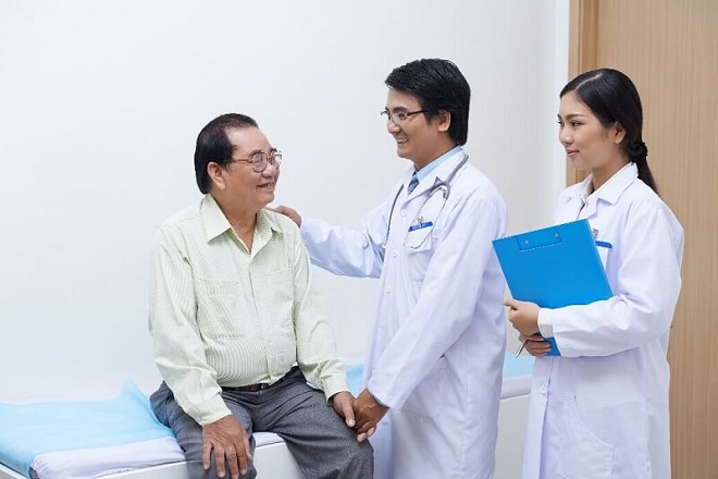 06 cases of withdrawal of elderly-caretaking operation permits in Vietnam